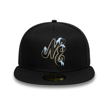 Pictured is this New Era Snow Icon 59FIFTY Fitted cap in black. 3