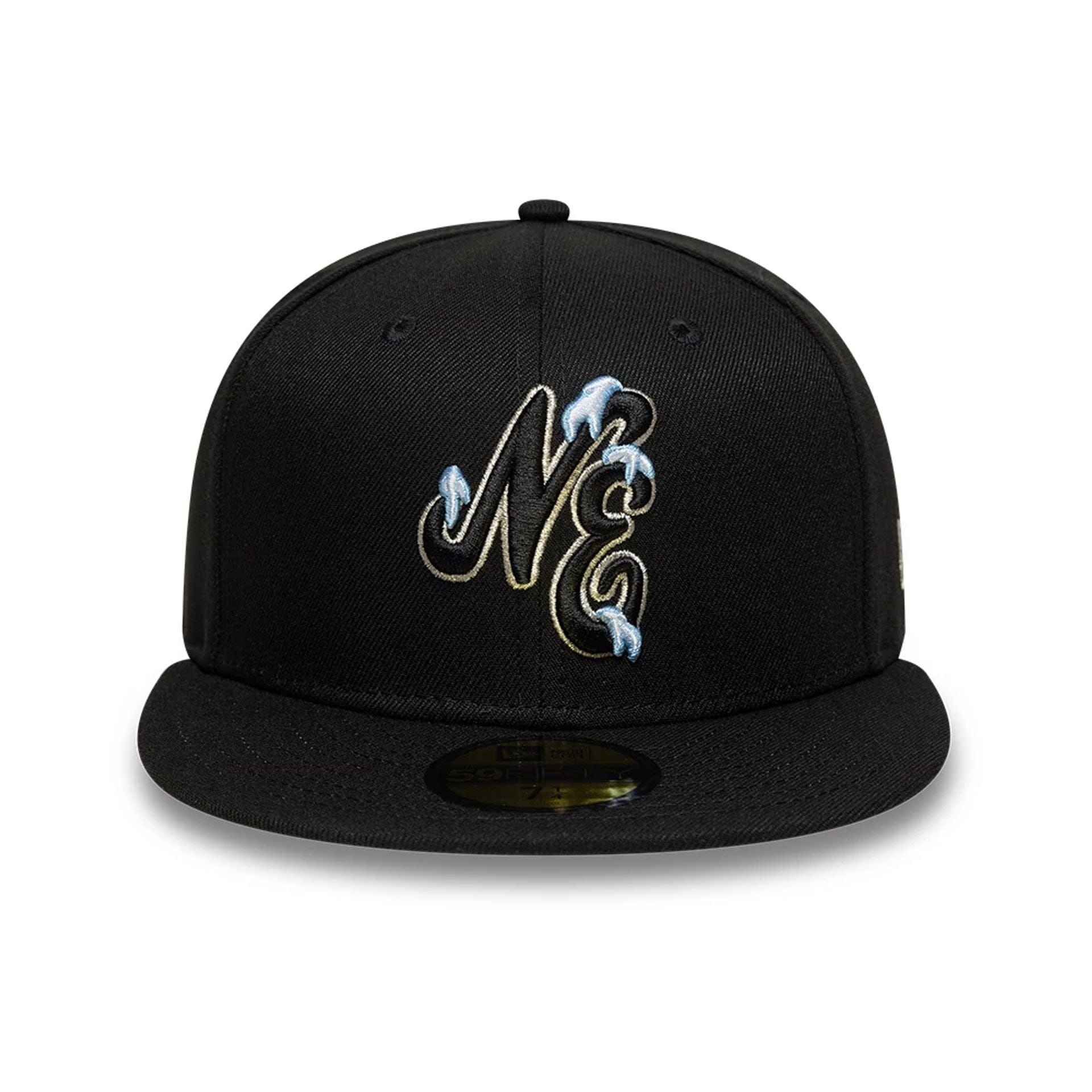 Pictured is this New Era Snow Icon 59FIFTY Fitted cap in black. 3