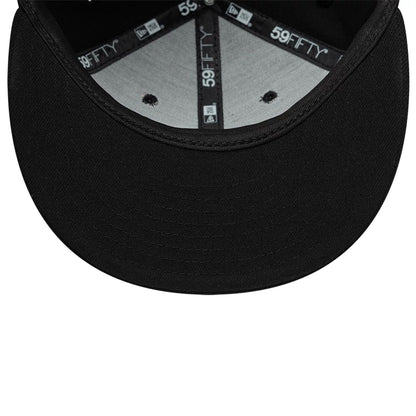 Pictured is this New Era Snow Icon 59FIFTY Fitted cap in black. 7