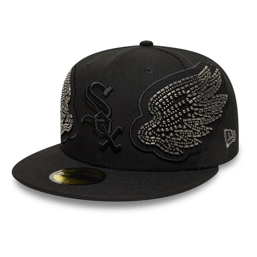 Pictured is this MLB Beaded Wings Chicago White Sox 59FIFTY Fitted cap in black. 1