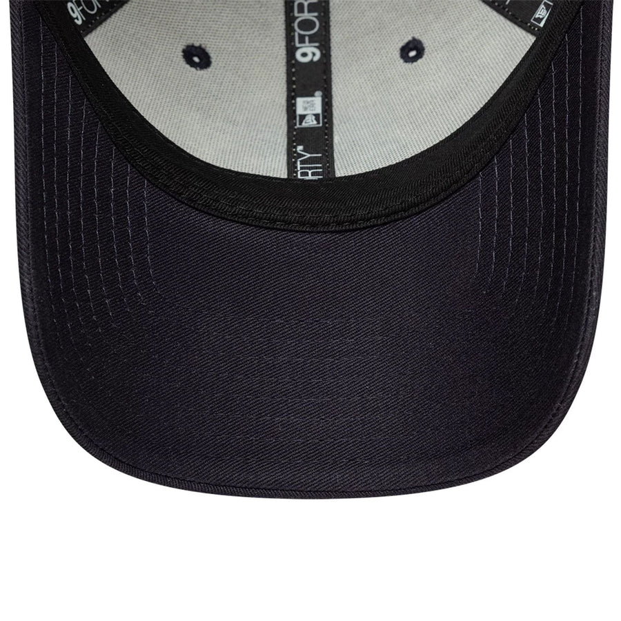 This is a FC Barcelona Contrast Light Beige 9FORTY Adjustable Cap 5