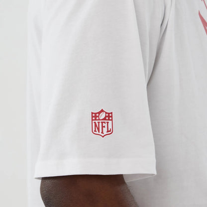 The Male model is wearing Atlanta Falcons NFL International Series Games 2025 White Oversized T-Shirt  4
