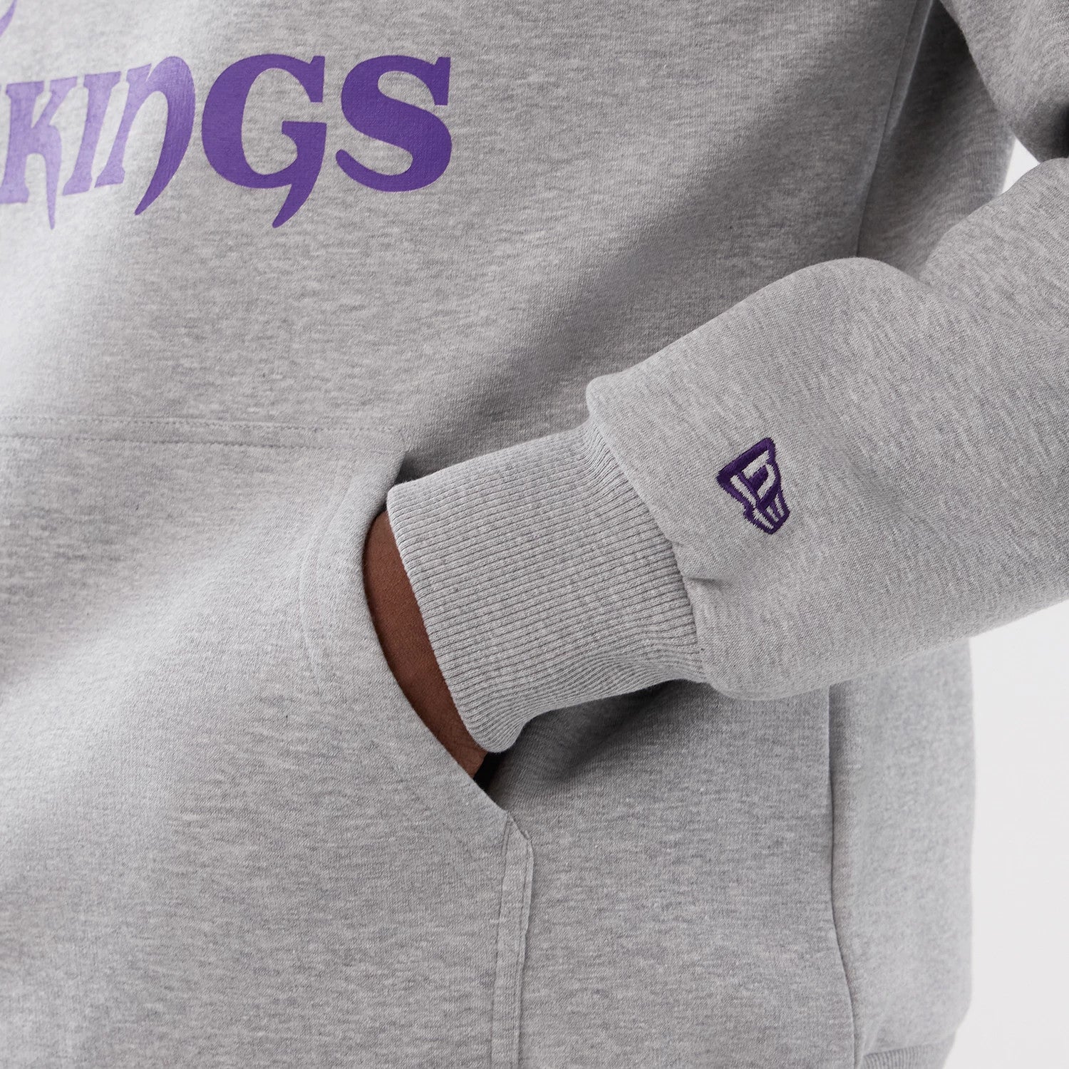The Male model is wearing Minnesota Vikings NFL International Series Games 2025 Grey Pullover Hoodie 4