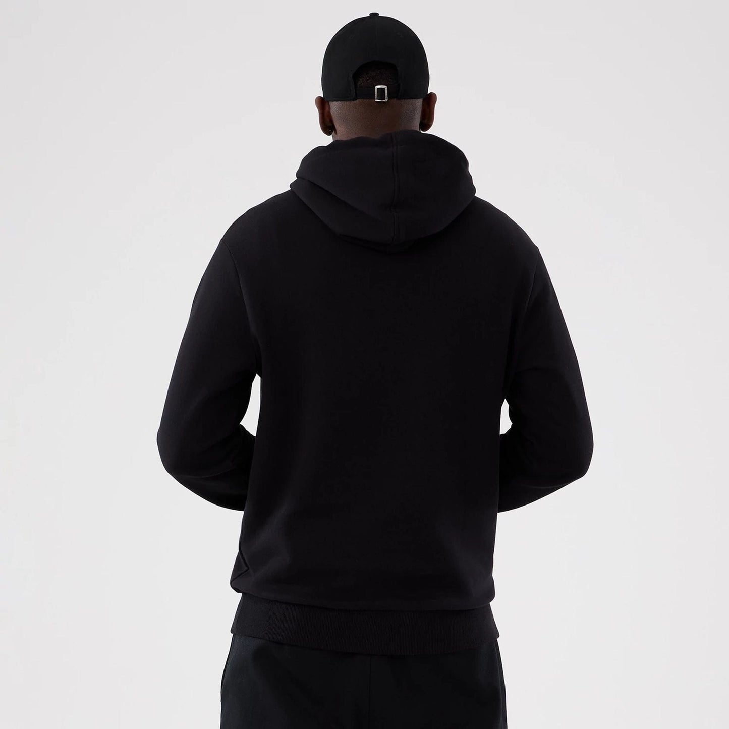 The Male model is wearing Washington Commanders NFL International Series Games 2025 Black Pullover Hoodie  2