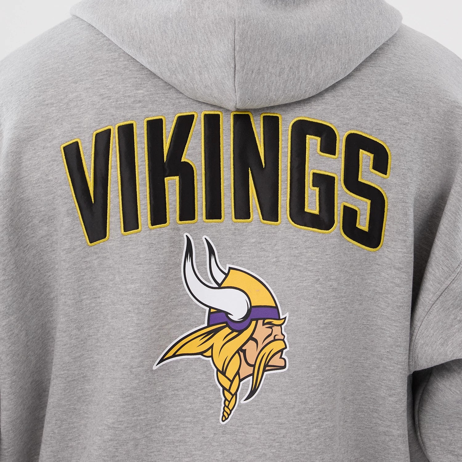 The Male model is wearing Minnesota Vikings NFL International Series Games 2025 Grey Premium Pullover Hoodie 4