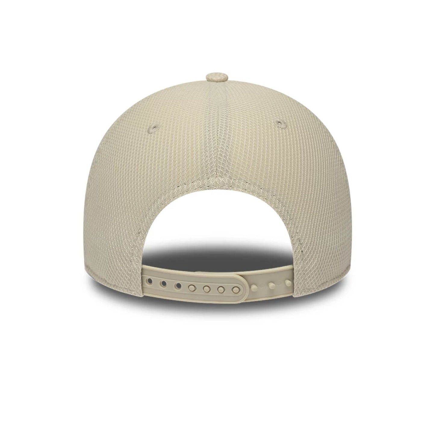 Pictured is this Visa Cash App Racing Bulls H1 Race Special 9FORTY Adjustable cap in light beige. 4