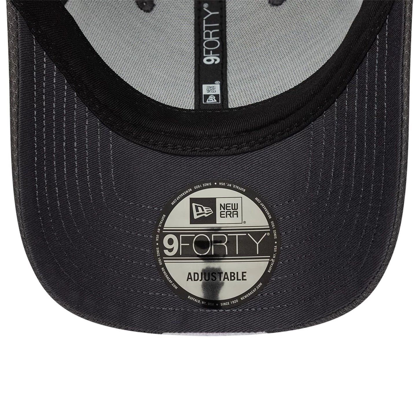 Pictured is this Visa Cash App Racing Bulls H1 Race Special 9FORTY Adjustable cap in dark grey. 5