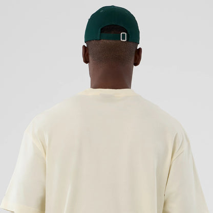 The model is wearing this NBA Hardwood Classic Seattle Supersonics T-Shirt in Cream . 6