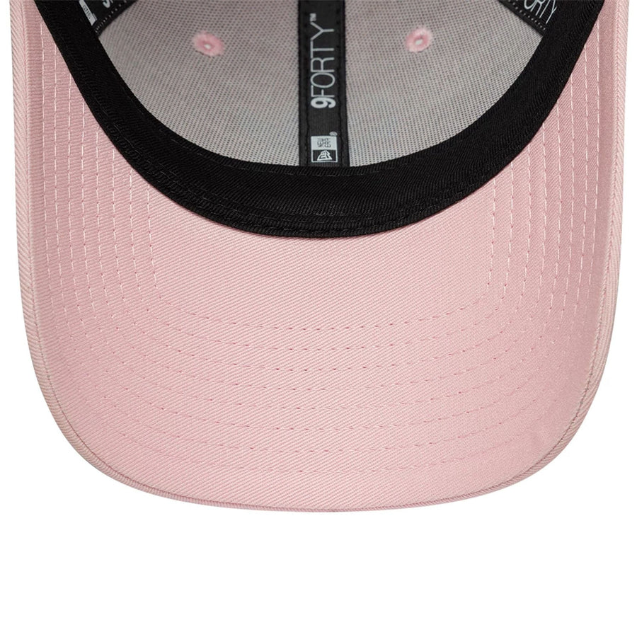 Pictured is this Womens Aston Villa FC 9FORTY cap in pastel pink. 5