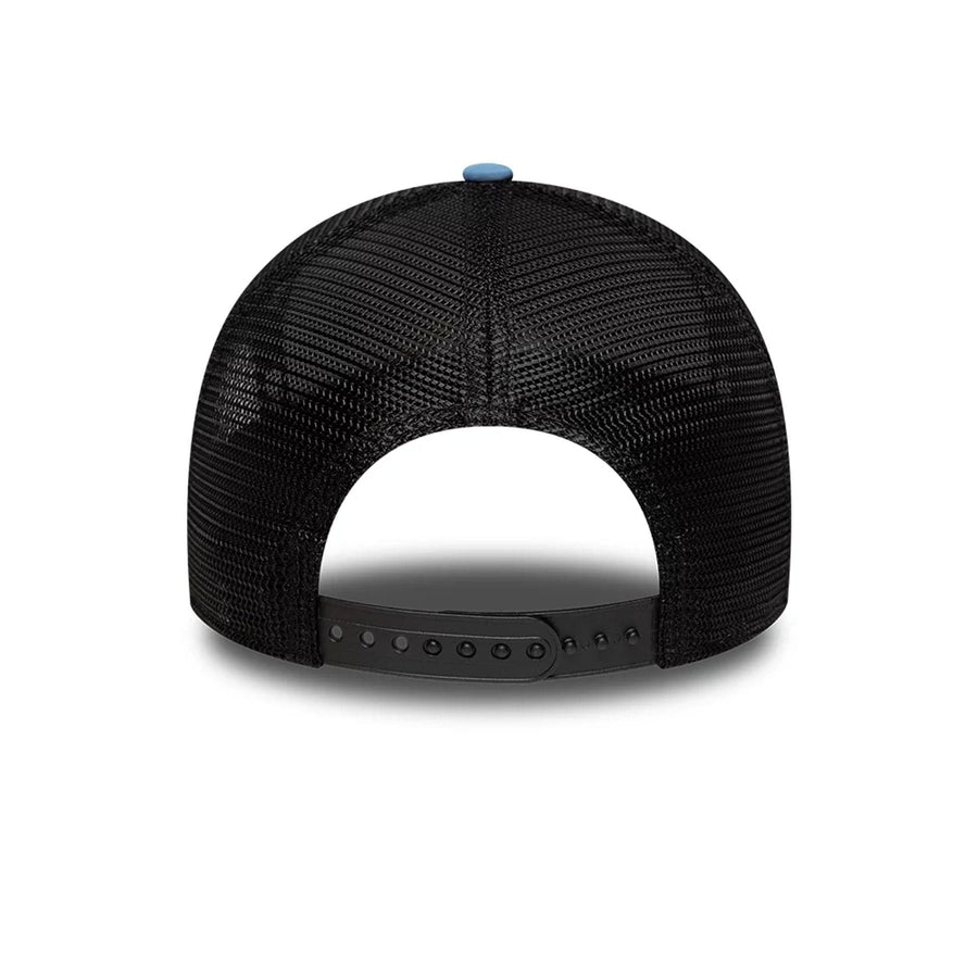 Pictured is this Away Kit Aston Villa FC 9FORTY A-Frame Trucker cap in black. 4