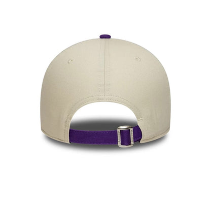 Pictured is this 3rd Kit Aston Villa FC 9FORTY cap in cream. 4