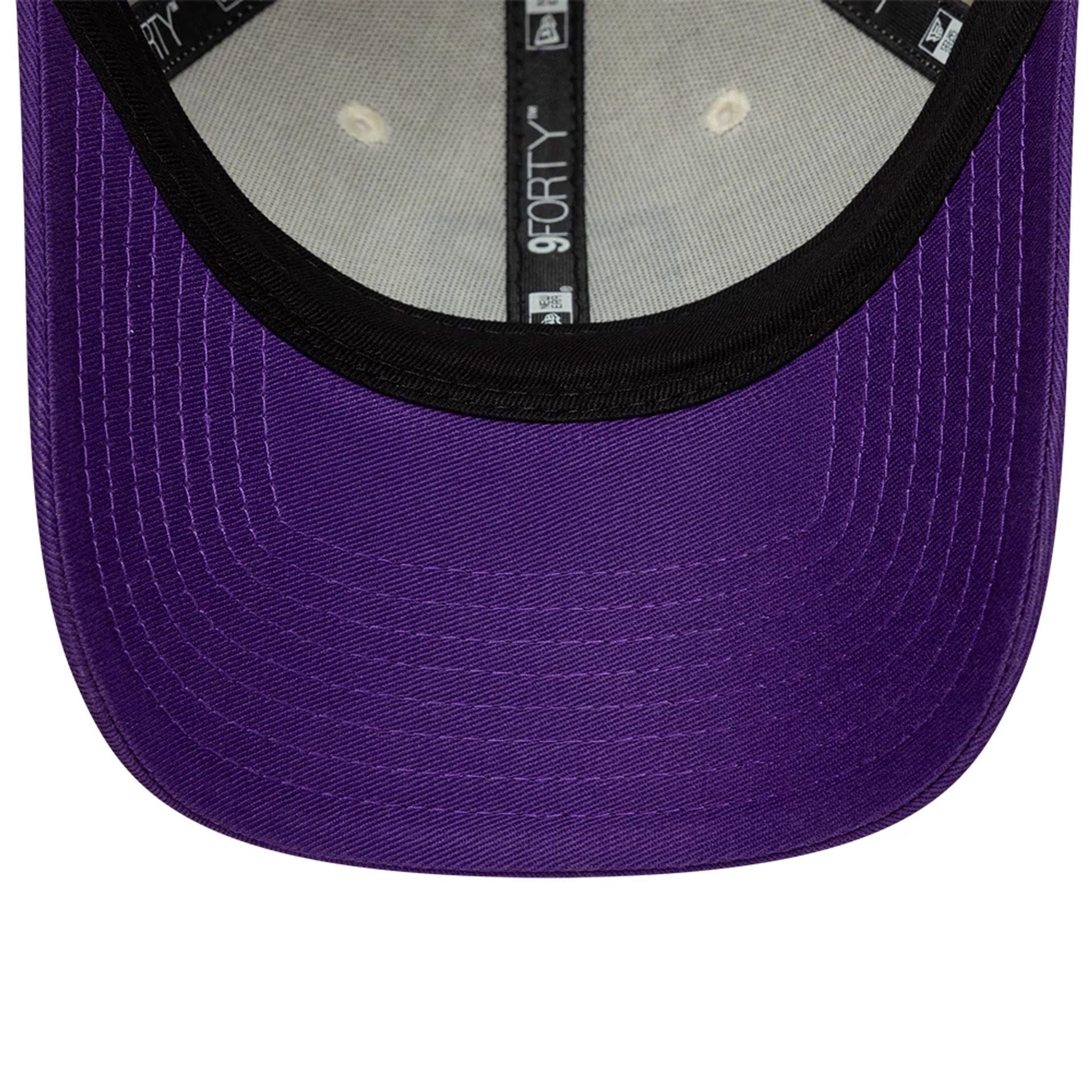 Pictured is this 3rd Kit Aston Villa FC 9FORTY cap in dark purple. 5