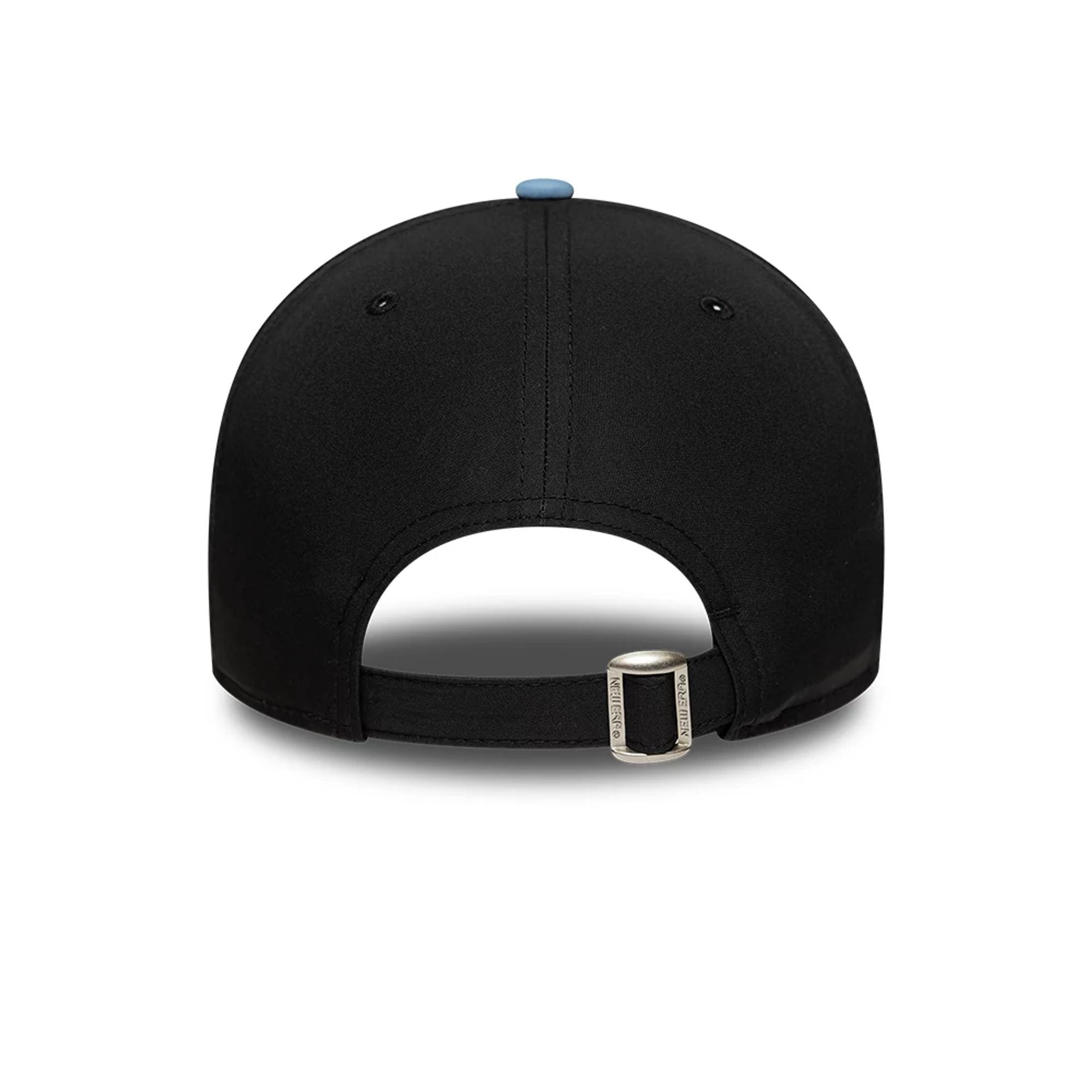 Pictured is this Away Kit Aston Villa FC 9FORTY cap in black. 4