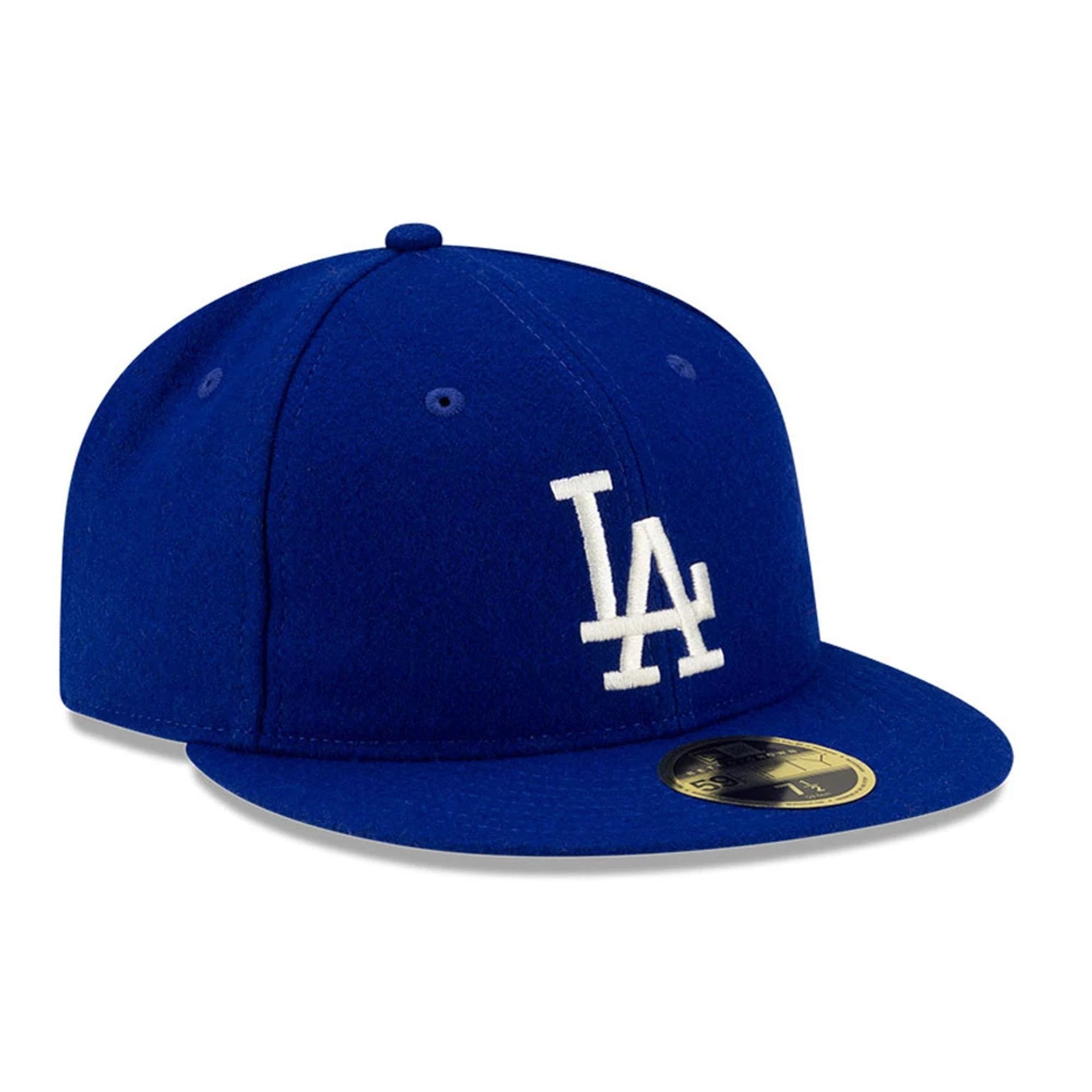 Pictured is this FOG X MLB LA Dodgers Retro Crown 59FIFTY Fitted cap in dark blue. 4