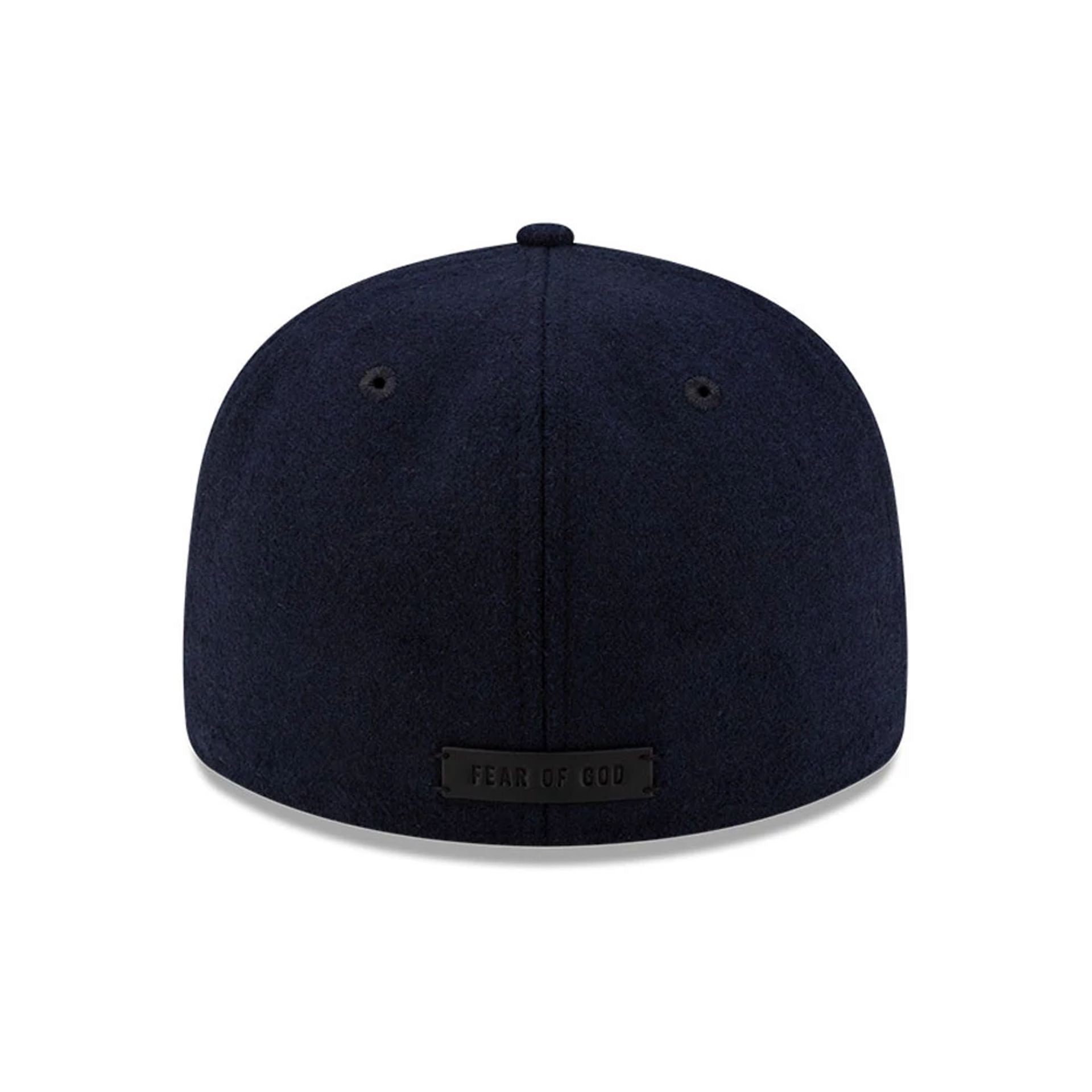 Pictured is this FOG X MLB New York Yankees Retro Crown 59FIFTY Fitted cap in navy. 5