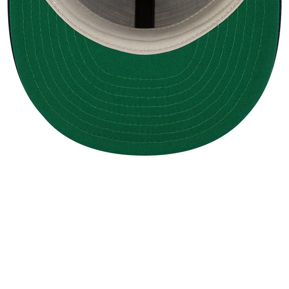 Pictured is this FOG X MLB New York Yankees Retro Crown 59FIFTY Fitted cap in navy. 2