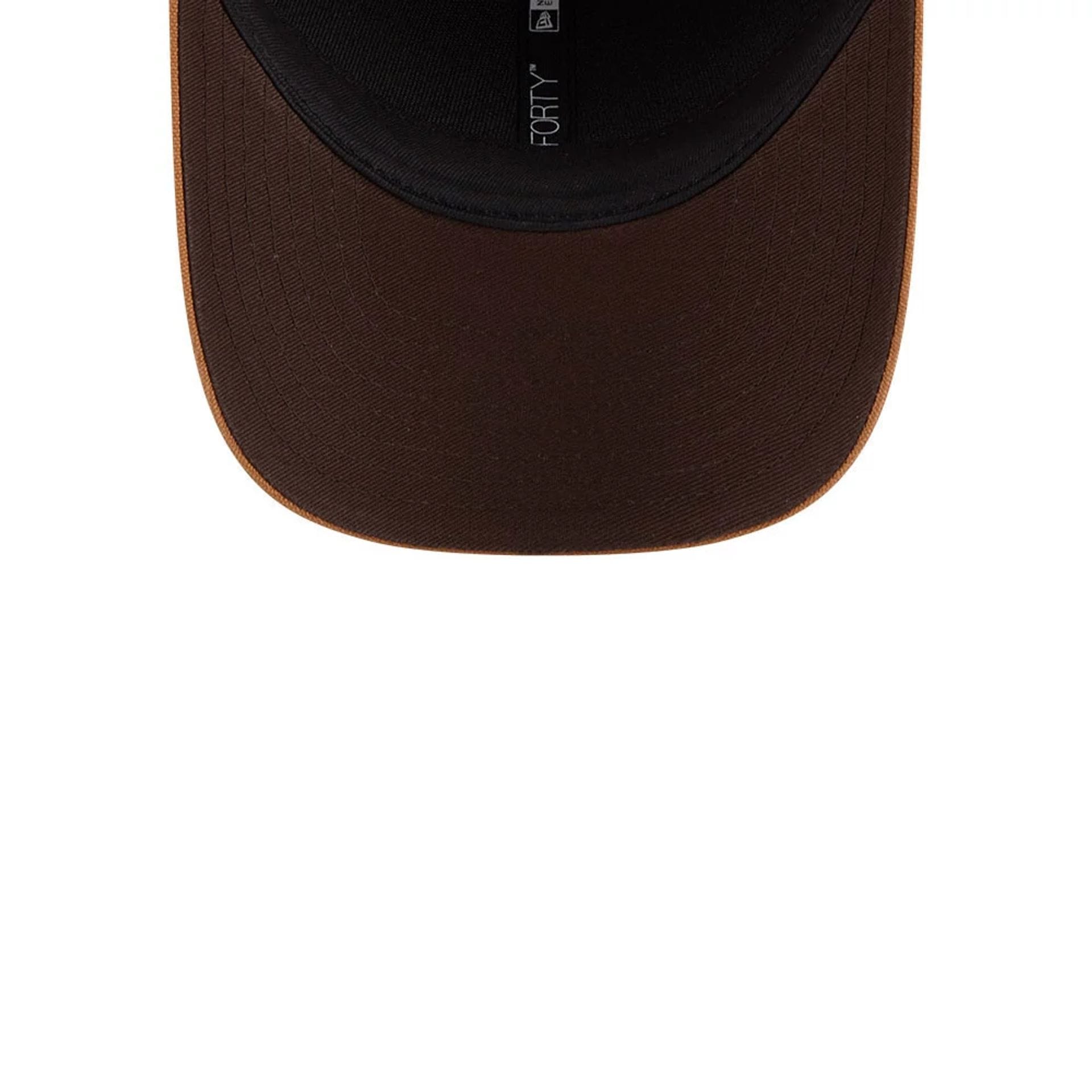 Pictured is this New Era 9FORTY M-Crown cap in beige. 3