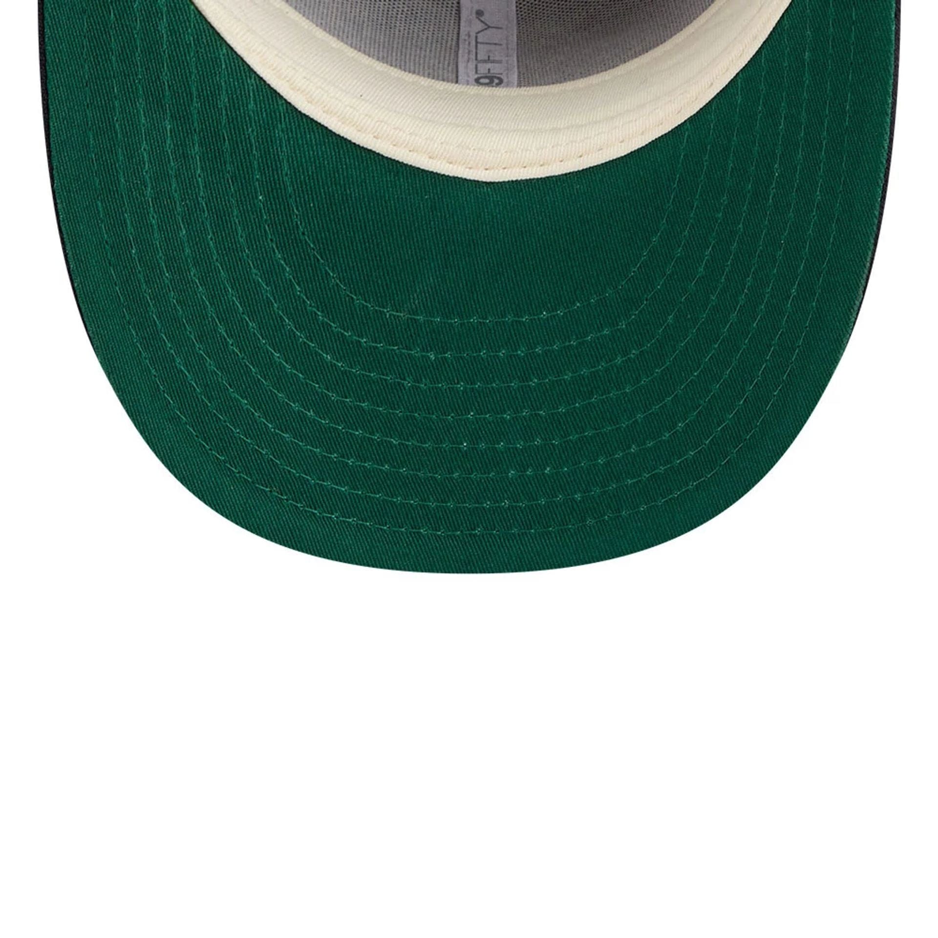 Pictured is this MLB X Moon Toronto Blue Jays 59FIFTY Fitted cap in Navy. 2