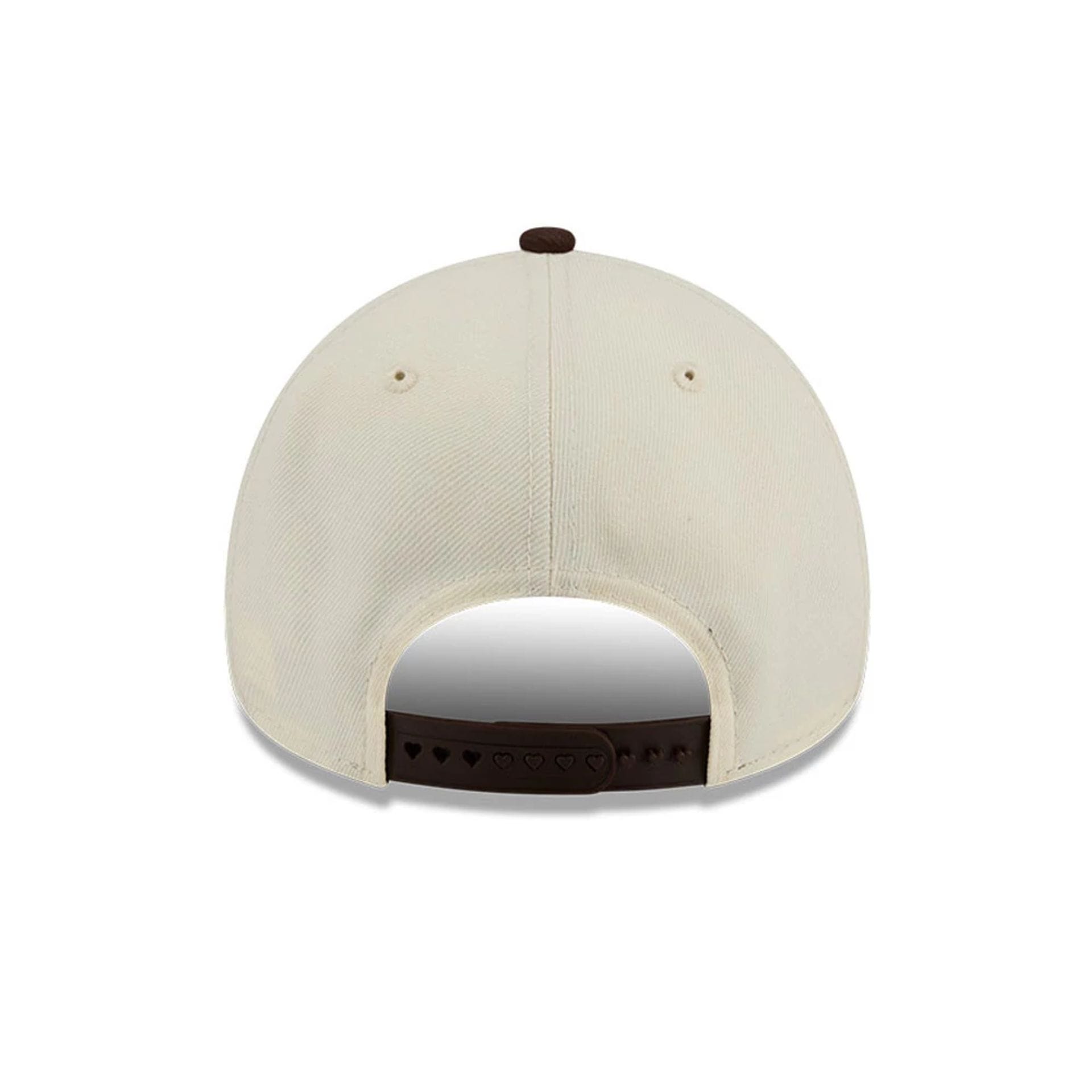 Pictured is this MLB City Script Chicago Cubs 9FORTY A-Frame cap in Cream 7