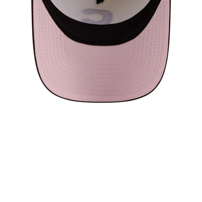 Pictured is this MLB City Script Chicago Cubs 9FORTY A-Frame cap in Cream  2