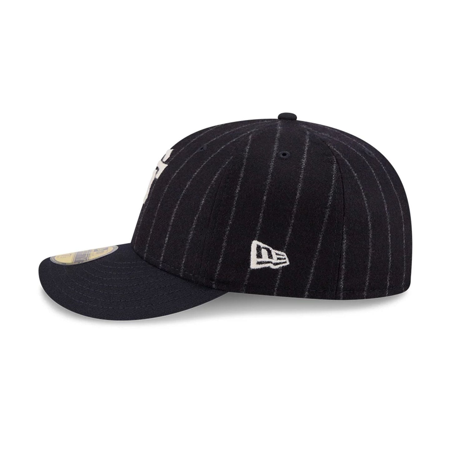 Pictured is this MLB X Moon San Francisco Giants 59FIFTY Fitted cap in Navy. 6