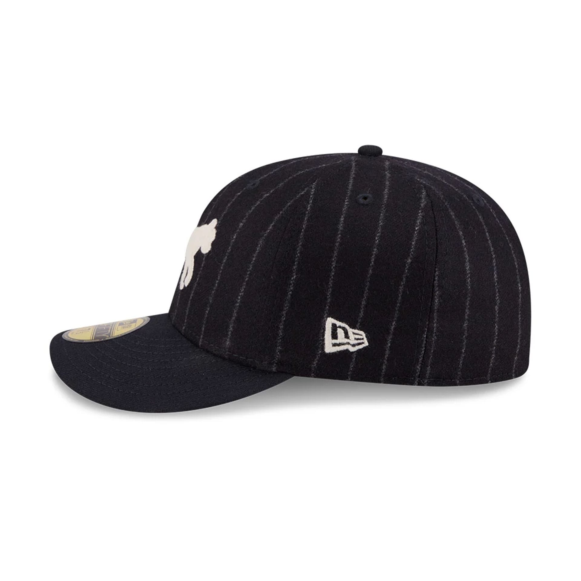 Pictured is this MLB X Moon Detroit Tigers 59FIFTY Fitted cap in Navy. 6