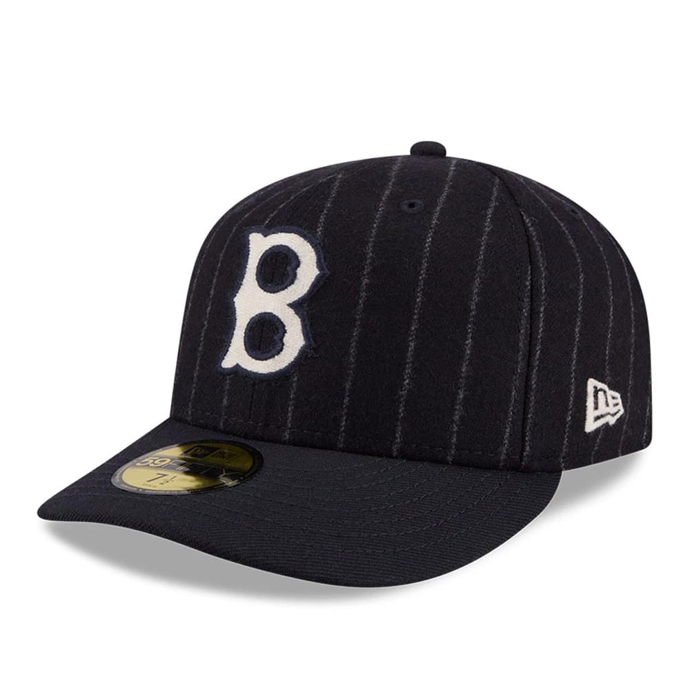 Pictured is this MLB X Moon Boston Red Sox 59FIFTY Fitted cap in Navy. 4