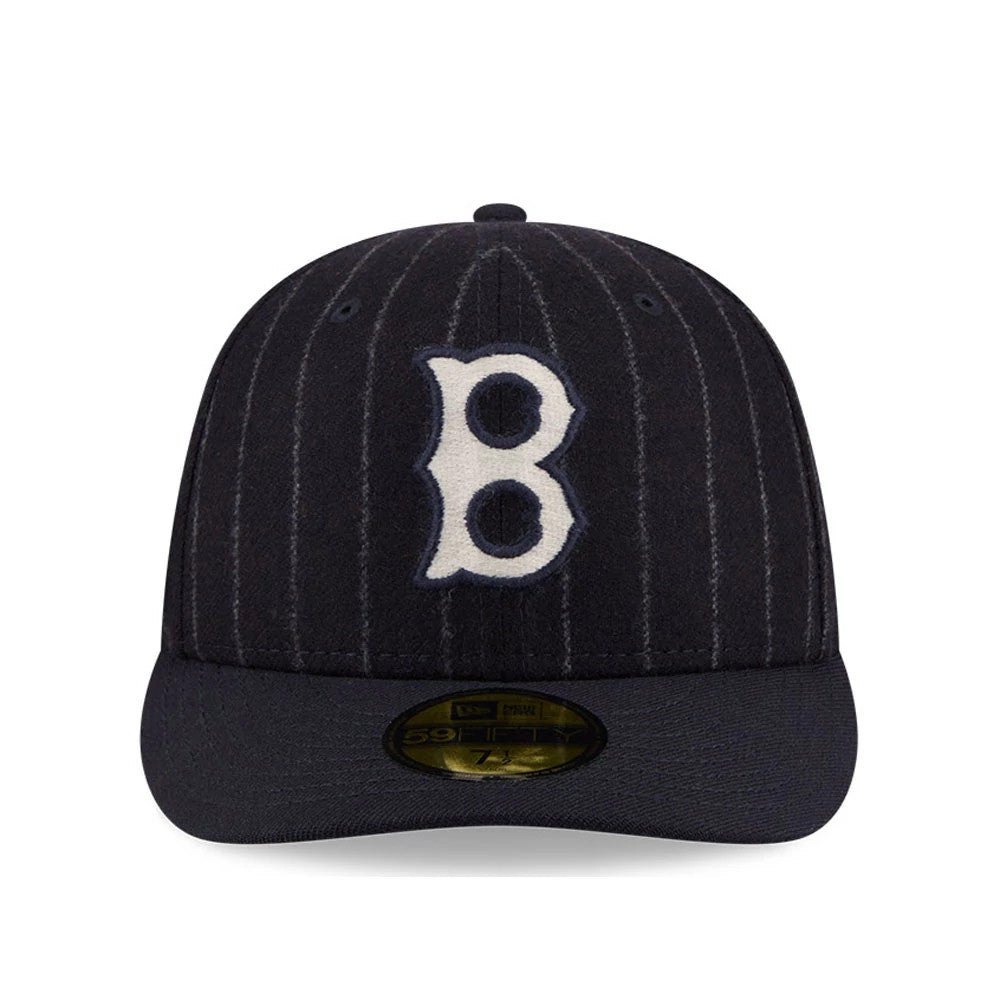 Pictured is this MLB X Moon Boston Red Sox 59FIFTY Fitted cap in Navy. 3