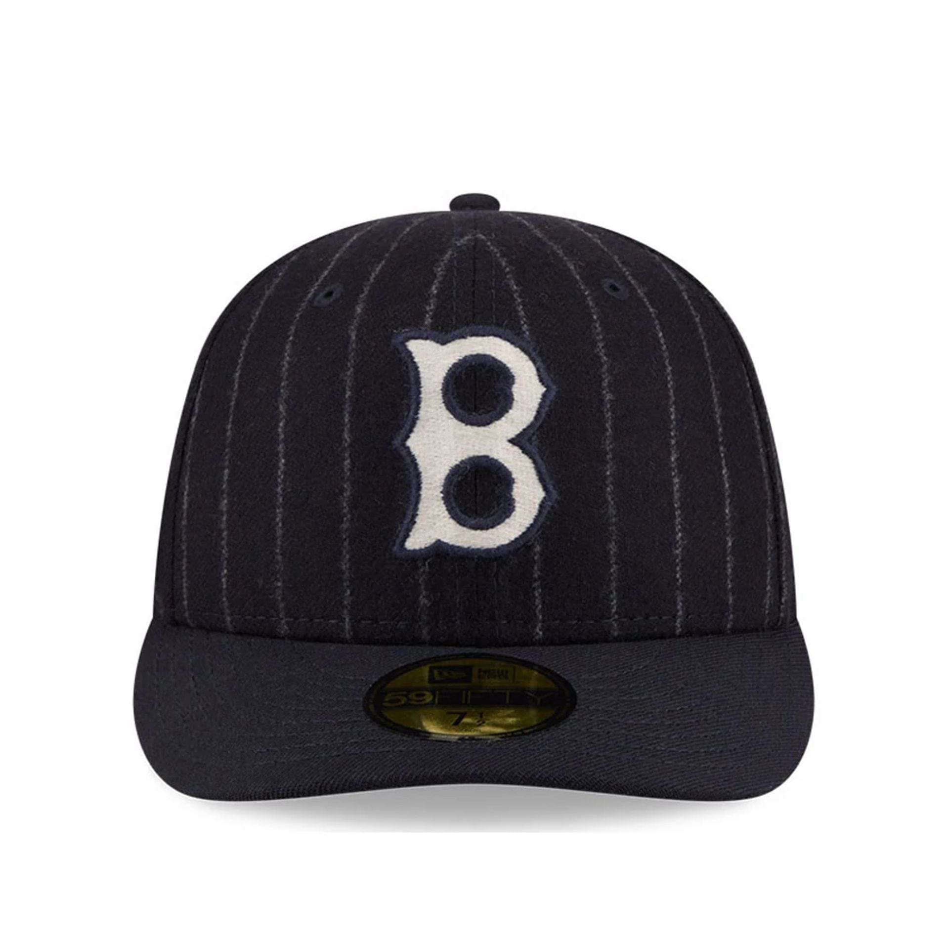 Pictured is this MLB X Moon Boston Red Sox 59FIFTY Fitted cap in Navy. 3