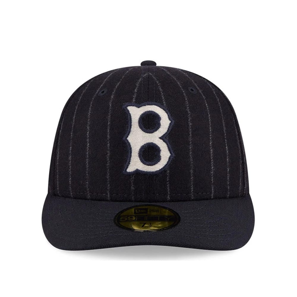 Pictured is this MLB X Moon Boston Red Sox 59FIFTY Fitted cap in Navy. 3