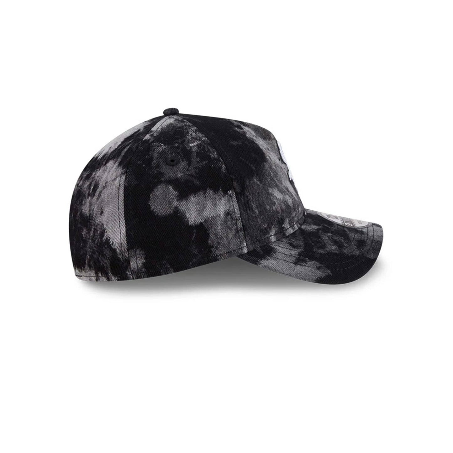 Pictured is this MLB Bleached Denim Chicago White Sox 9TWENTY A-Frame cap in black. 5