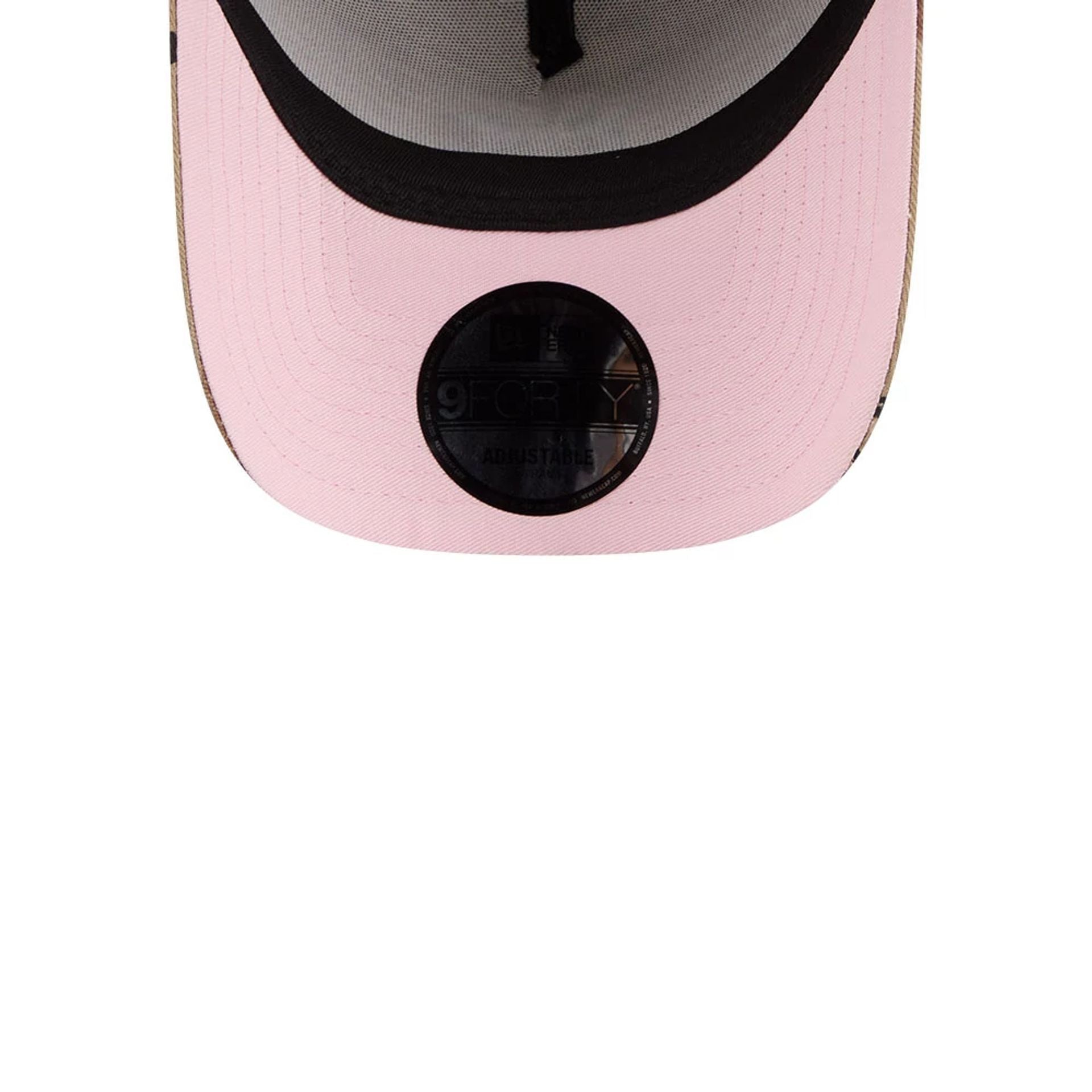 Pictured is this MLB Camo Hearts New York Yankees 9FORTY A-Frame cap in Desert Camo. 2