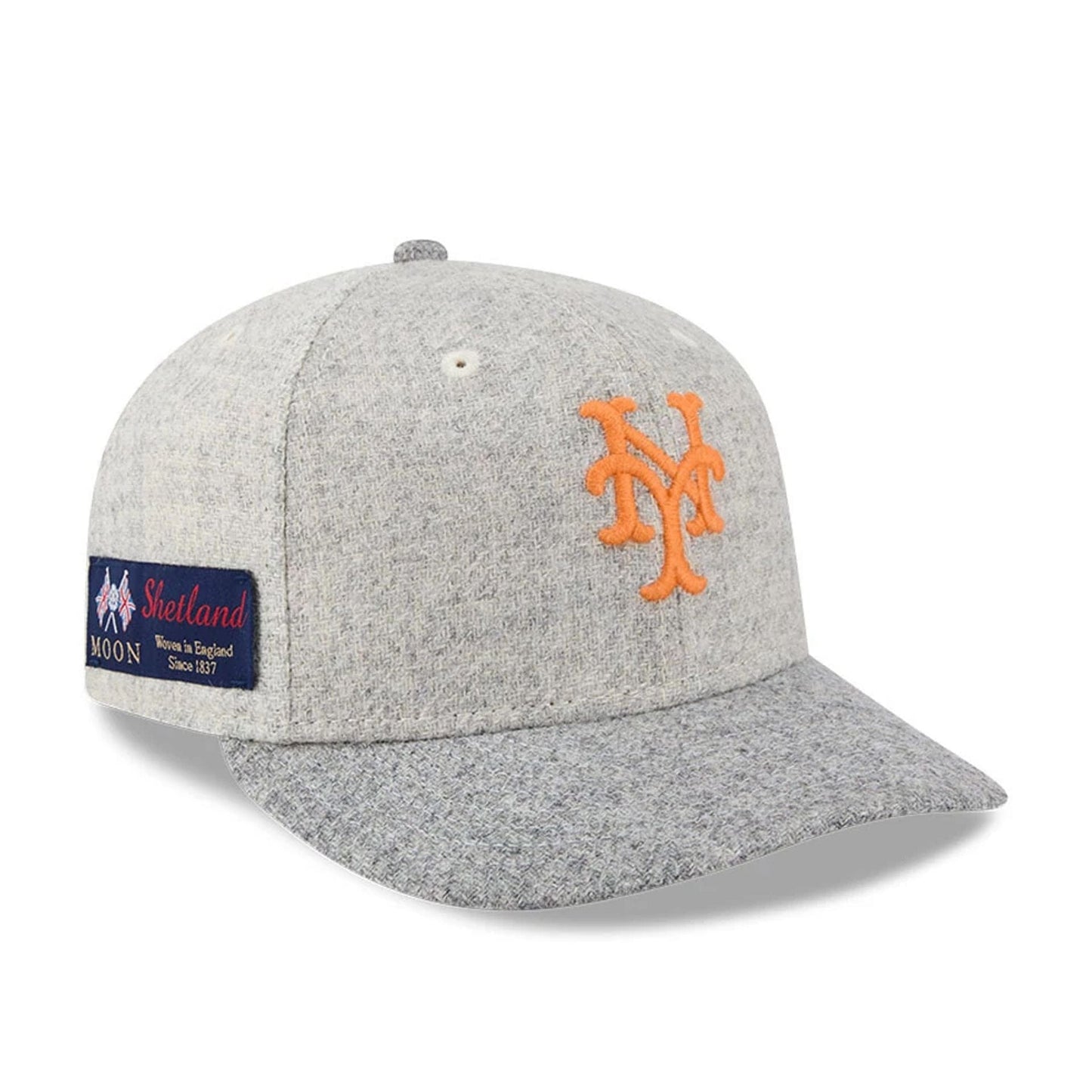 Pictured is this MLB X Moon New York Mets 59FIFTY Fitted cap in light beige. 1