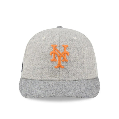 Pictured is this MLB X Moon New York Mets 59FIFTY Fitted cap in light beige. 3