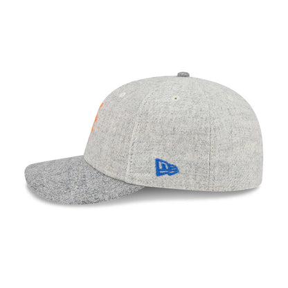 Pictured is this MLB X Moon New York Mets 59FIFTY Fitted cap in light beige. 6