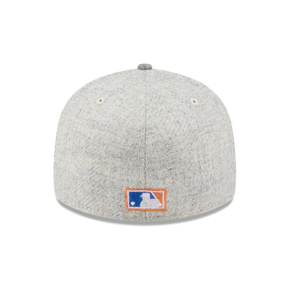 Pictured is this MLB X Moon New York Mets 59FIFTY Fitted cap in light beige. 7