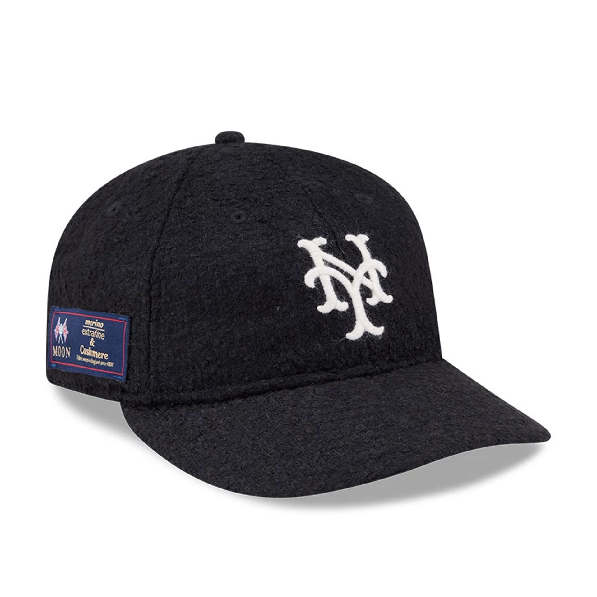 Pictured is this MLB X Moon New York Mets Retro Crown 9FIFTY cap in navy. 1