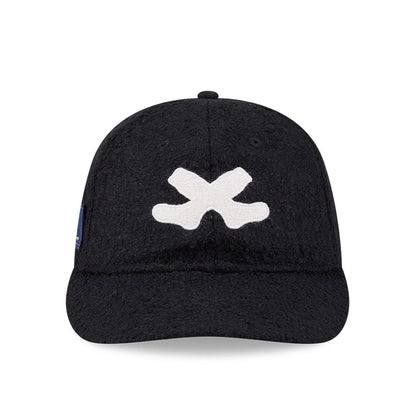Pictured is this MLB X Moon Chicago White Sox Retro Crown 9FIFTY cap in navy. 3