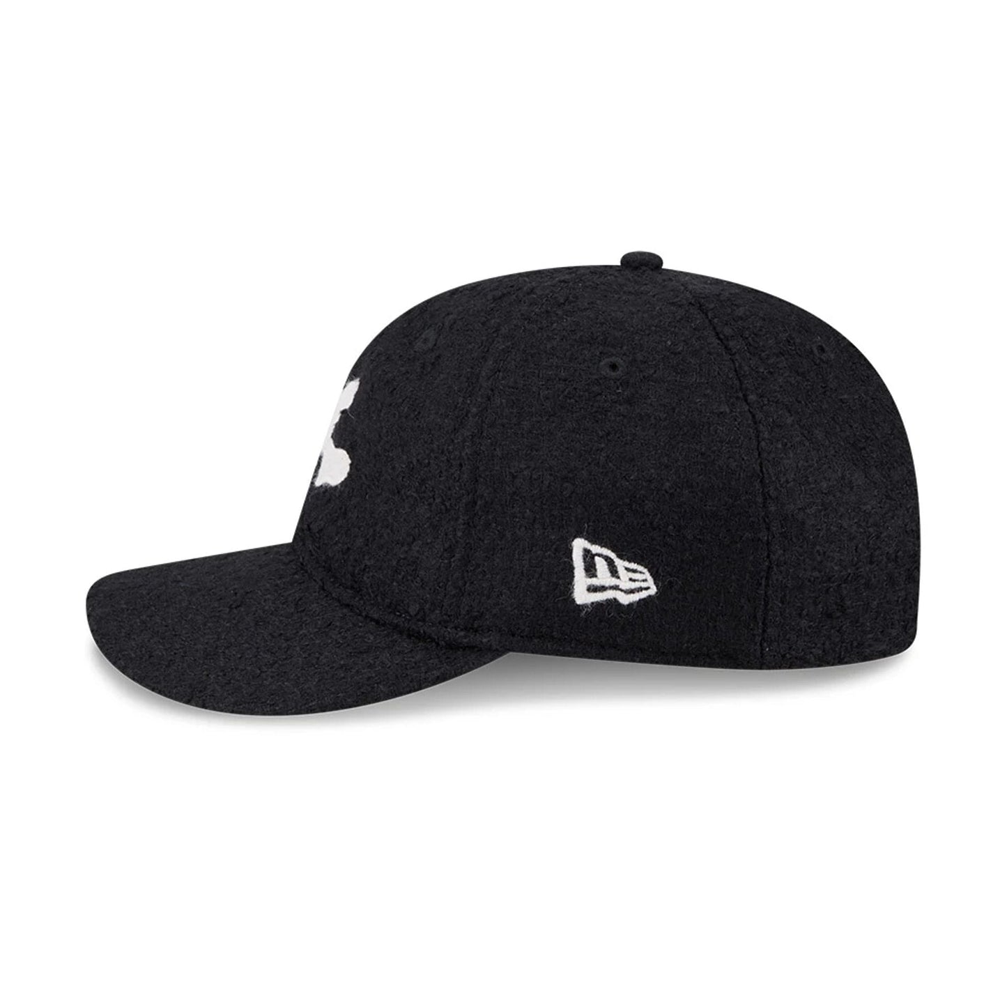Pictured is this MLB X Moon Chicago White Sox Retro Crown 9FIFTY cap in navy. 6