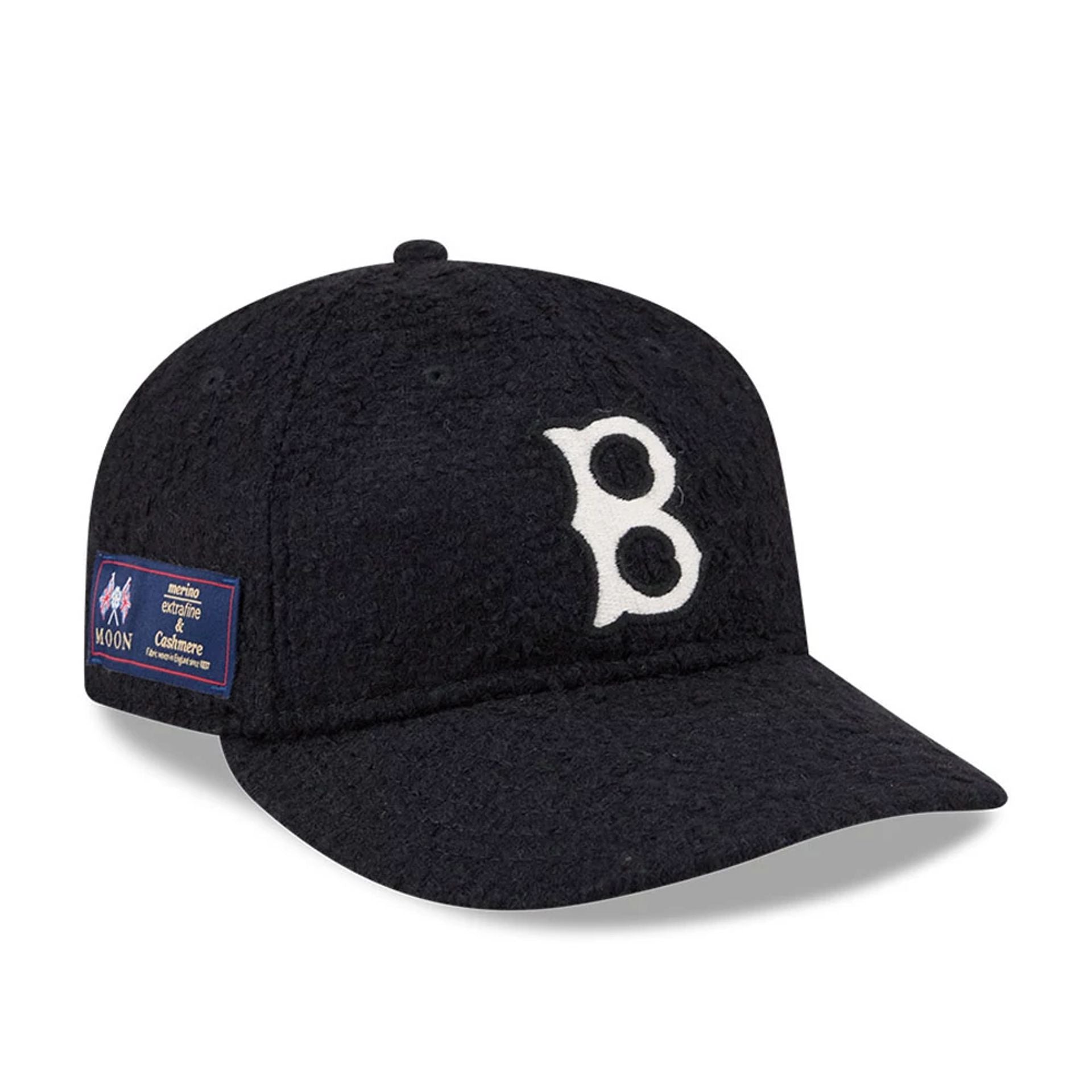 Pictured is this MLB X Moon Boston Red Sox Retro Crown 9FIFTY cap in navy. 1
