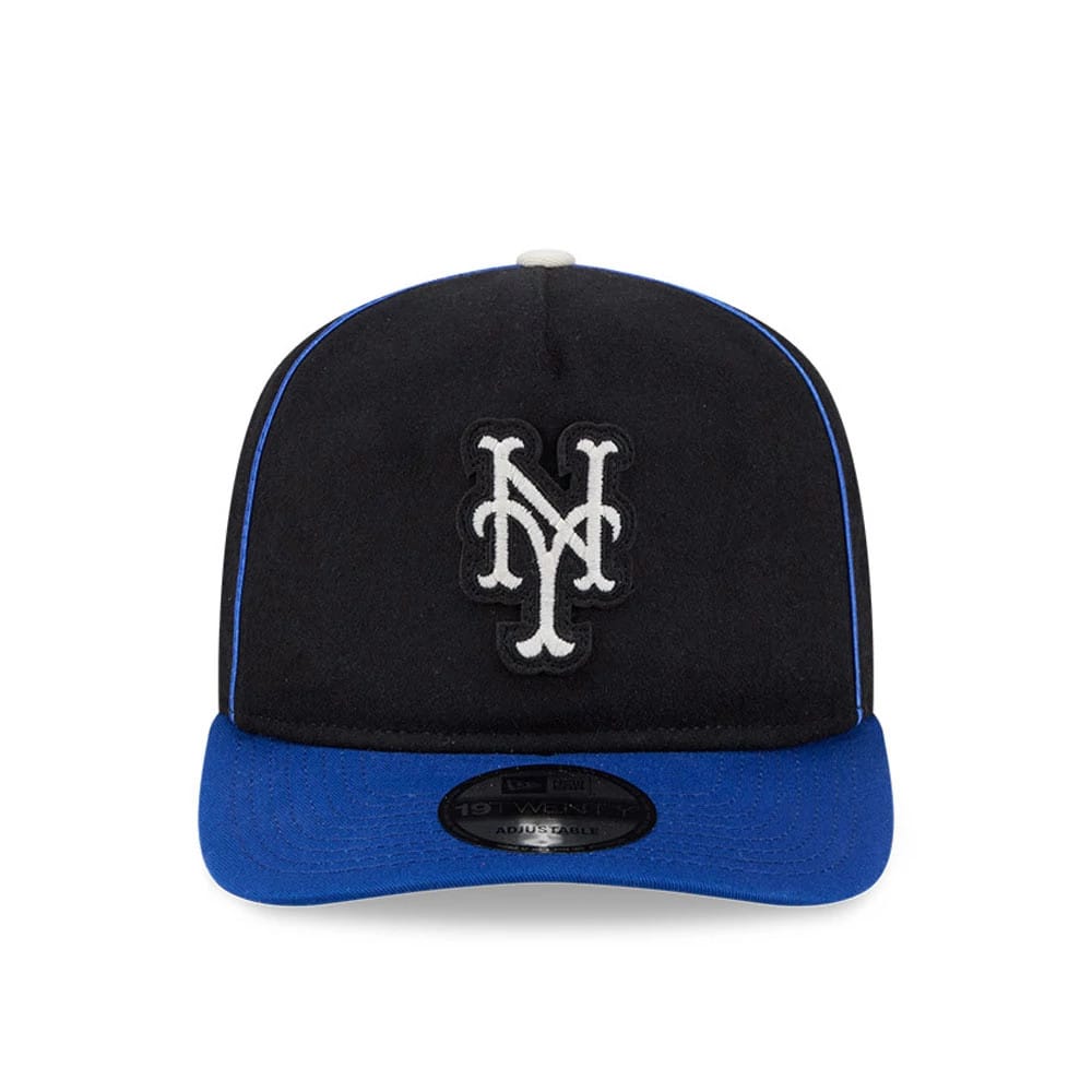 Pictured is this MLB Felt Logo New York Mets 19TWENTY cap in blue. 3