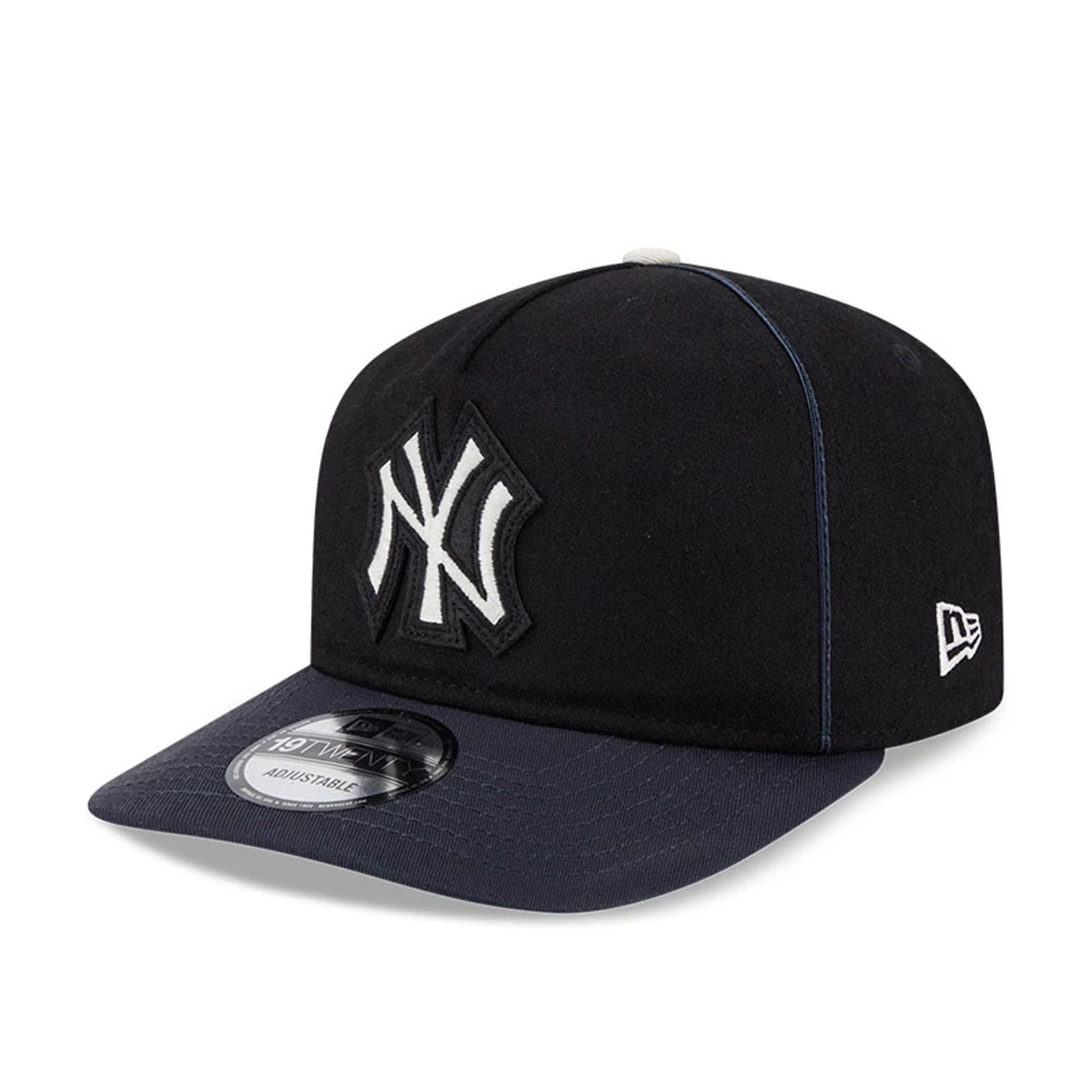 Pictured is this MLB Felt Logo New York Yankees 19TWENTY cap in navy. 1