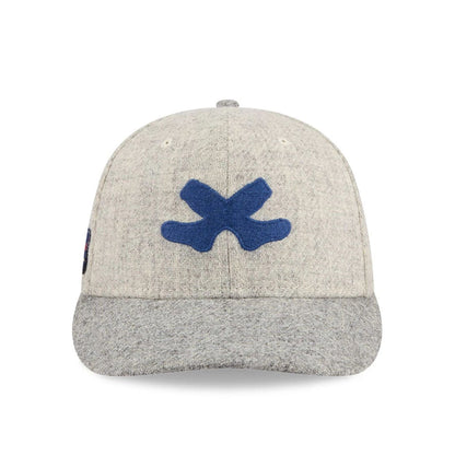 Pictured is this MLB X Moon Chicago White Sox 59FIFTY Fitted cap in light beige. 3