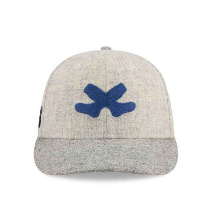 Pictured is this MLB X Moon Chicago White Sox 59FIFTY Fitted cap in light beige. 3