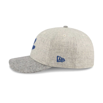 Pictured is this MLB X Moon Chicago White Sox 59FIFTY Fitted cap in light beige. 6