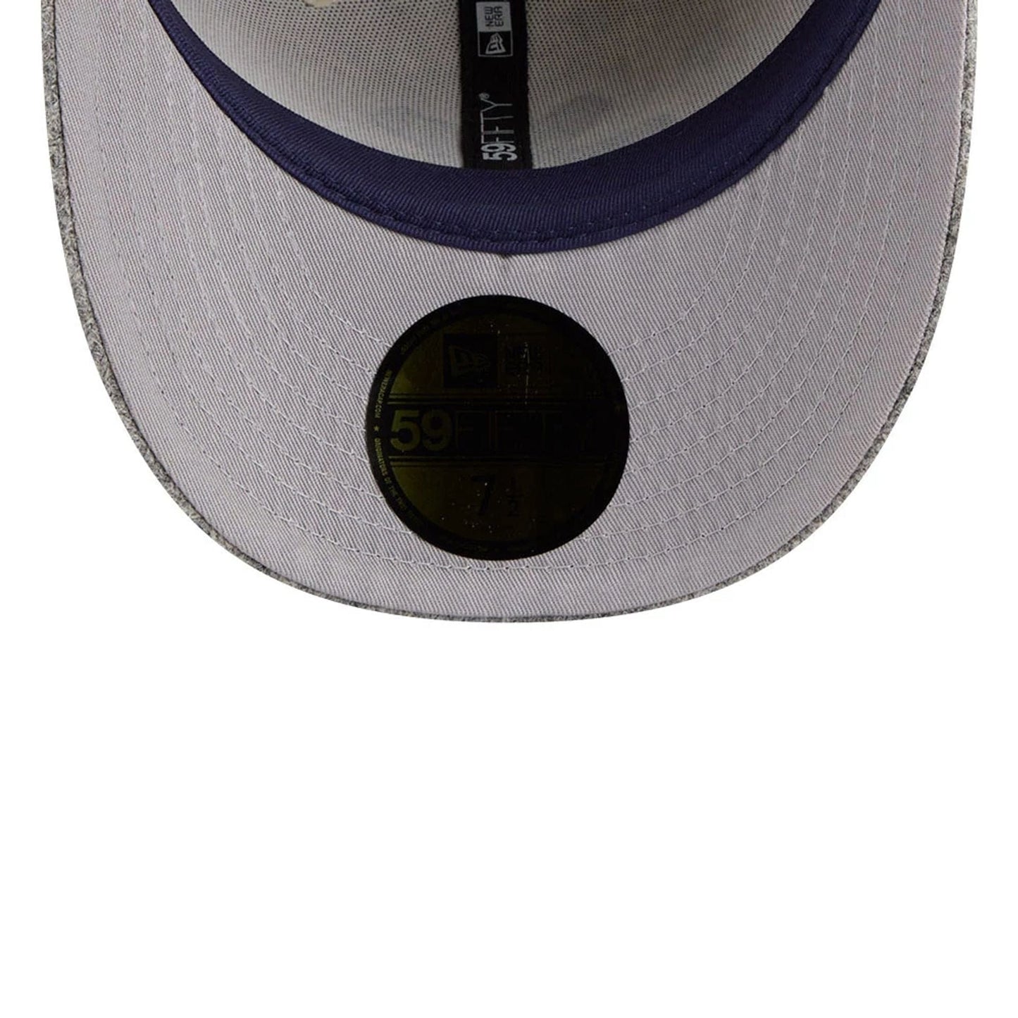 Pictured is this MLB X Moon Chicago White Sox 59FIFTY Fitted cap in light beige. 2