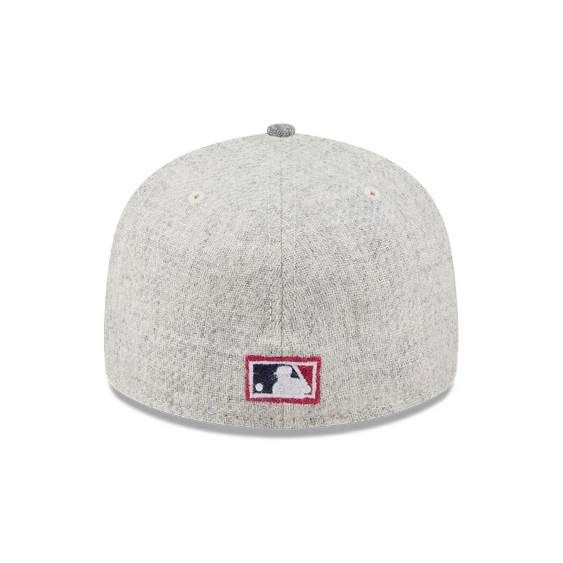 Pictured is this MLB X Moon LA Angels 59FIFTY Fitted cap in light beige. 7