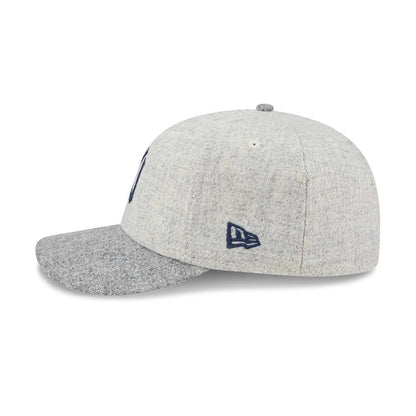 Pictured is this MLB X Moon New York Yankees 59FIFTY Fitted cap in light beige. 6