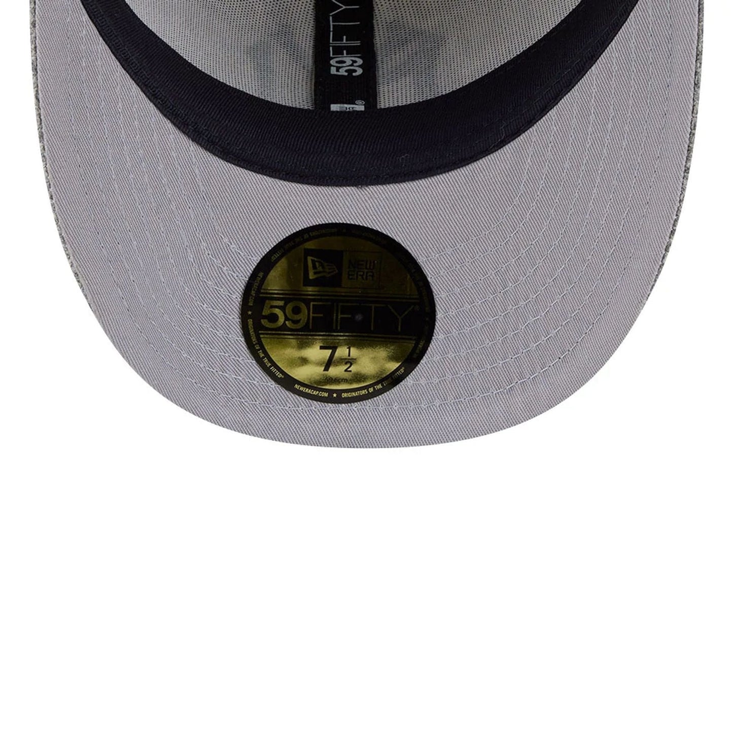 Pictured is this MLB X Moon New York Yankees 59FIFTY Fitted cap in light beige. 2
