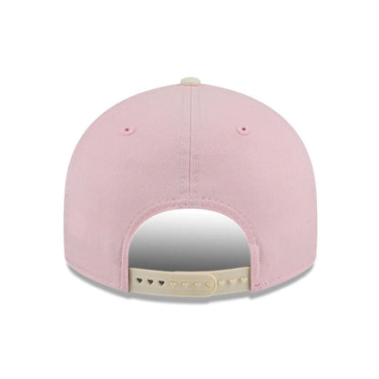 Pictured is this MLB Washed Tie Dye Chicago White Sox 9FIFTY Snapback cap in pastel pink. 6